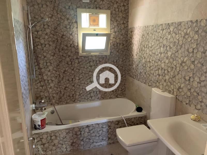 17 37012d29-ab92-44a9-84f7-d0d836825765. jpg