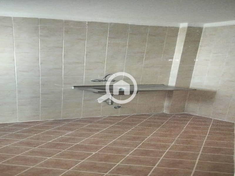 2 5b53153a-9f3a-48ee-8968-4ed2b5d4324a. jpg