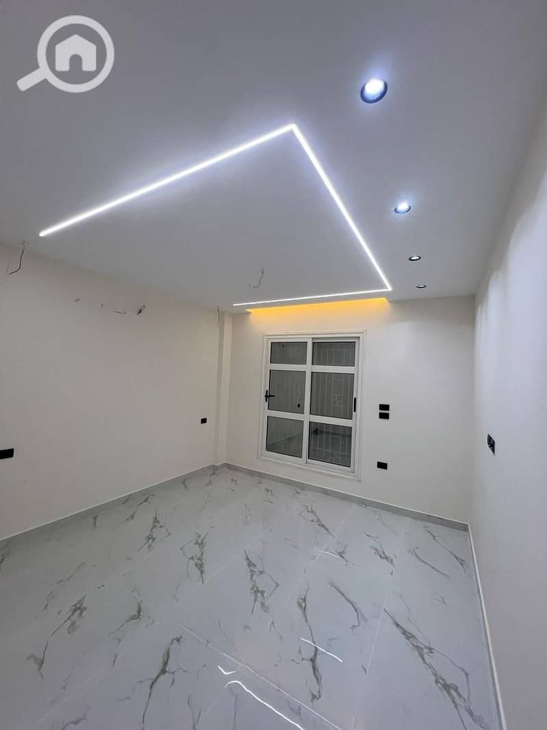 2 41b01668-4e15-4a57-a049-2087d016e271. jpg