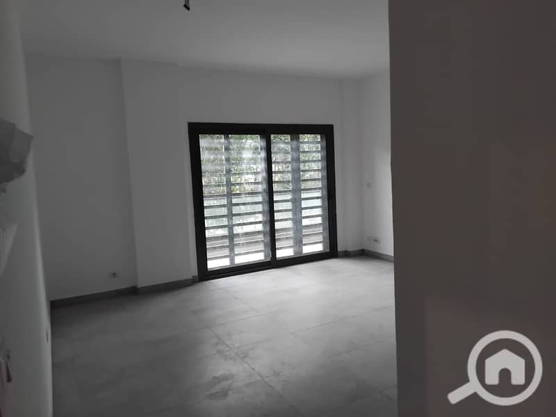 2 2f510935-8292-409c-af56-7c69c5078de2. jpg