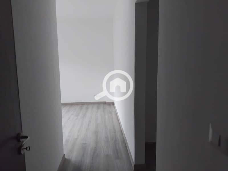 3 7edd8ce5-ccdb-4c1c-9be3-f7e0df5c4e8b. jpg