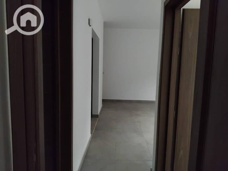 8 cb82beb4-10b5-4b9e-8214-271e2f3b4b32. jpg