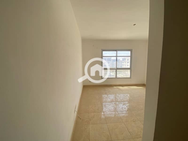 4 84d26dce-93ec-43eb-9b2b-ae44450d1c97. jpg