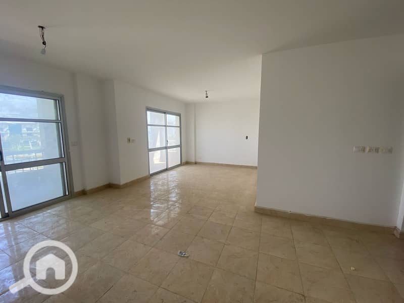 7 329a428c-bad5-4462-8710-f72f2c58277c. jpg