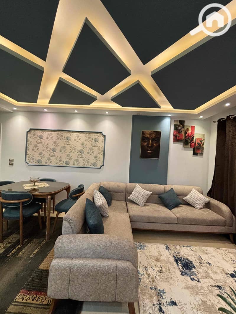 10 2153c1ae-5688-41cb-a165-c75189721717. jpg