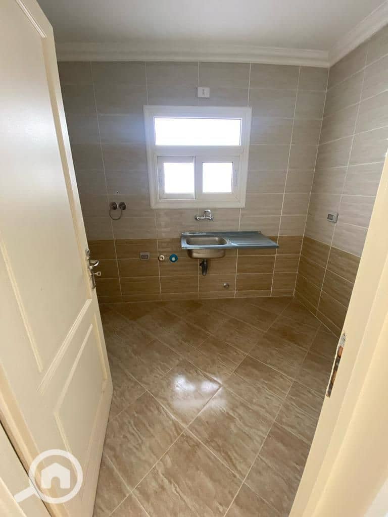 5 34af35d2-eb30-49b1-b20d-f8170a630d10. jpeg