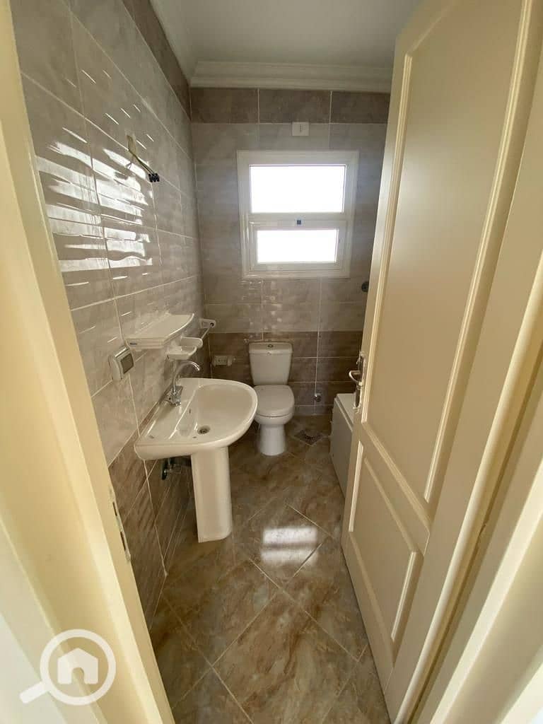 10 899ad341-feb8-4b4d-bbe5-3ef72ff2f228. jpeg