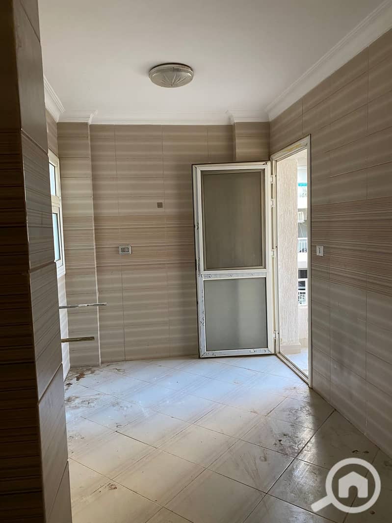 11 d65099fd-97a8-4633-bfd0-43d4ce46ee0c. jpg