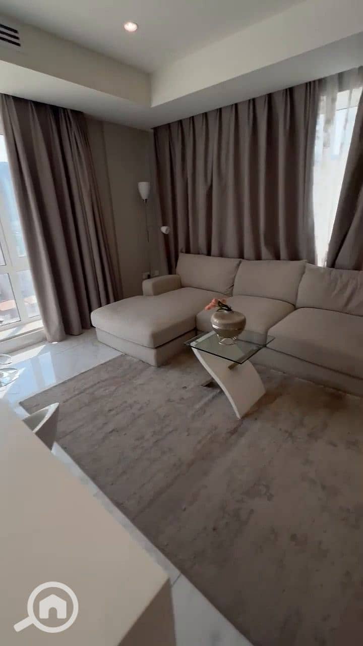 10 WhatsApp Video 2025-12-28 at 15.49. 31_067. jpg