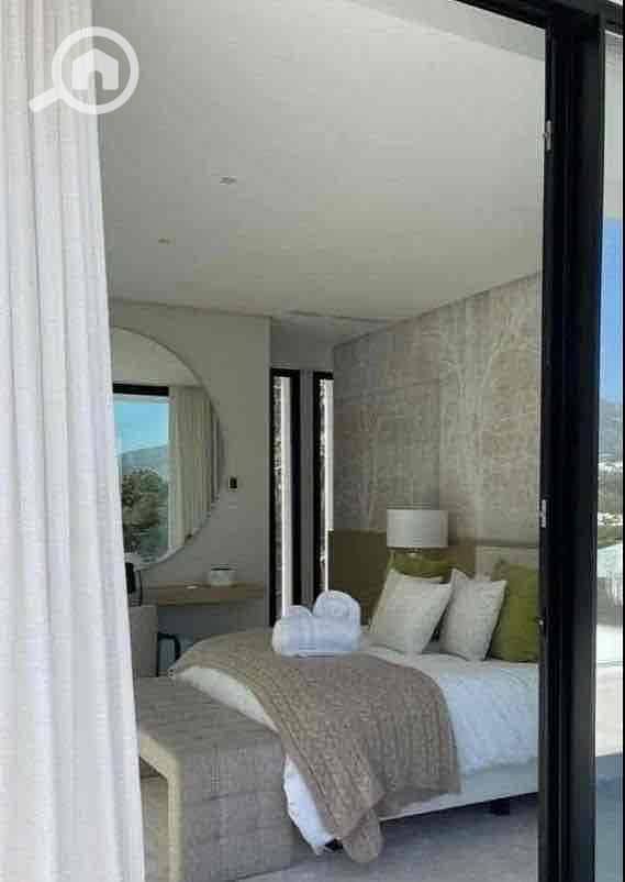 3 c912b806-ed01-46a4-a075-18bca41be2cc. jpg