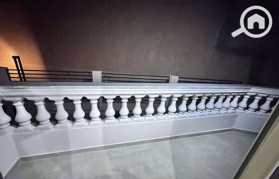 4 WhatsApp-Image-2025-04-12-at-2.24. 57-PM_1400x900. jpg