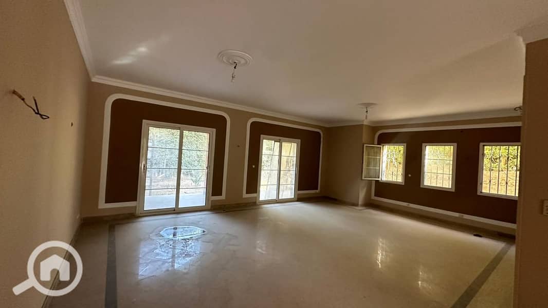 10 b449a35f-2e20-468b-926d-f70f2b090df4. jpg