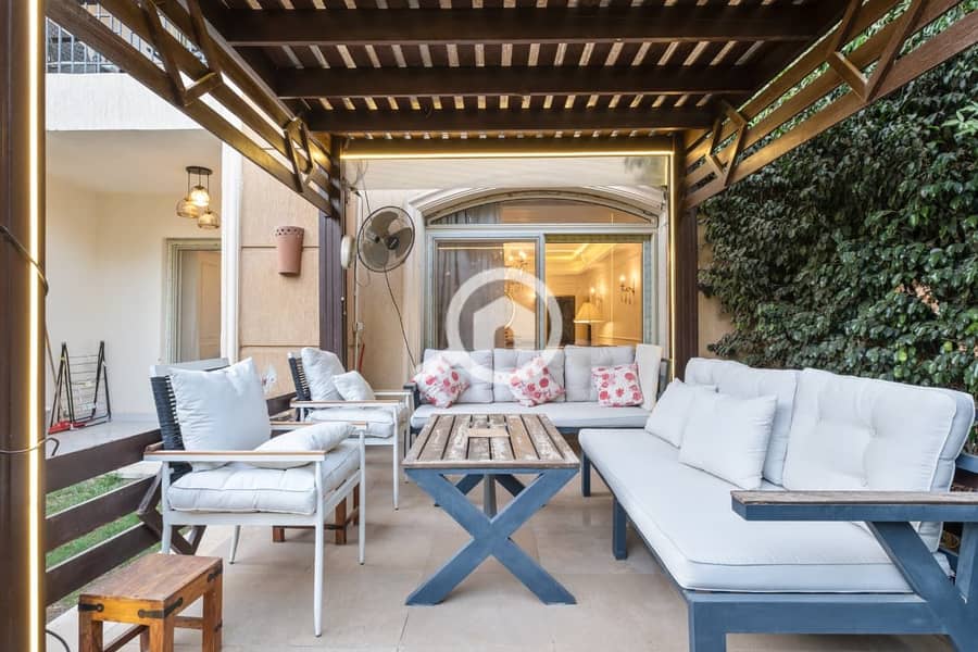 2 f0f51df3-f985-4a11-9bf4-82bf67dcf2a7. jpg