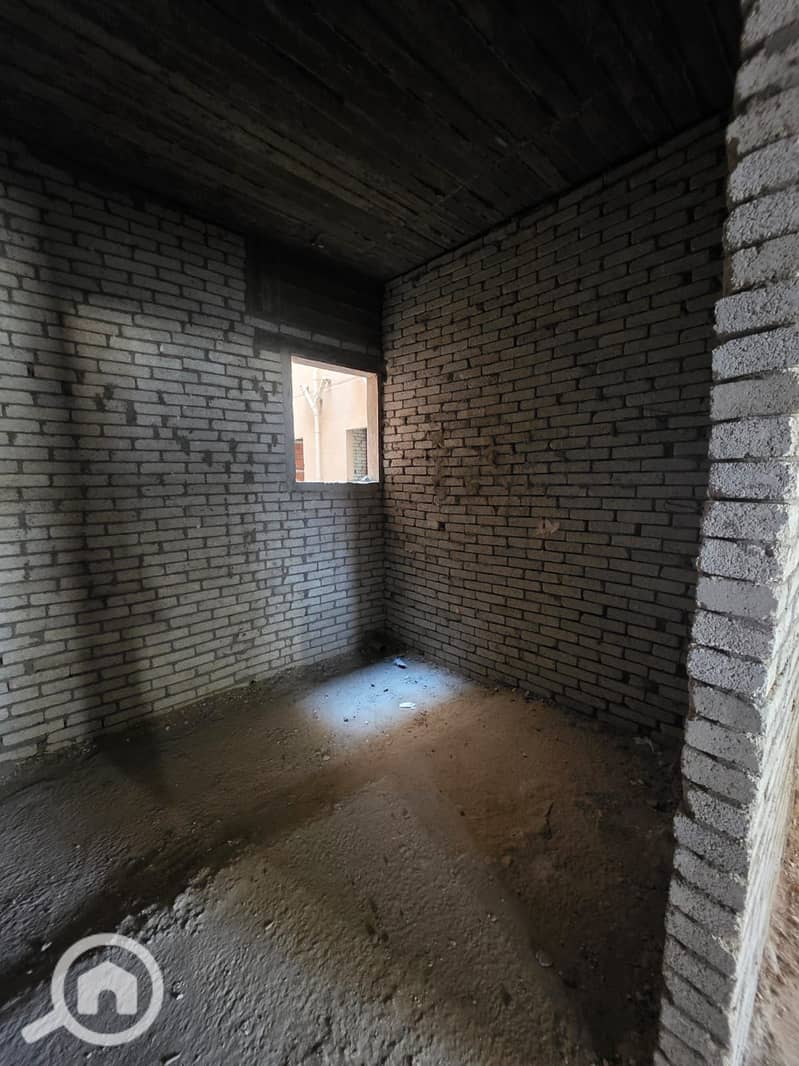 18 b58d80fd-38f5-4e0a-b87d-c7eacd9bceb7. jpeg