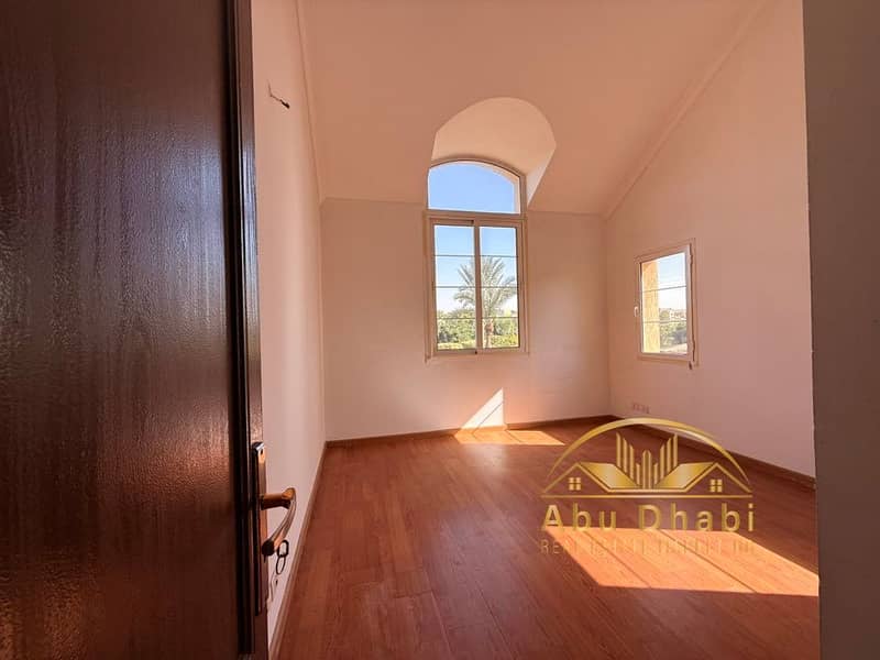 6 587552434_841244721985759_2012444516829970053_n. jpg