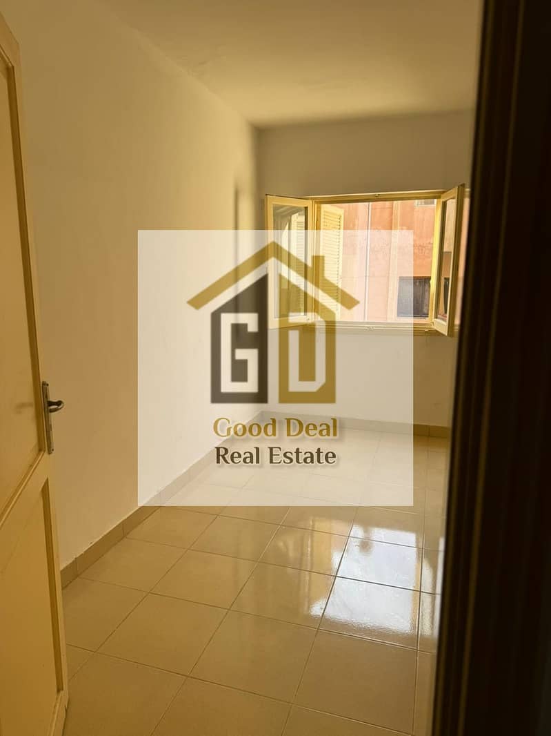 12 79618afd-524a-4275-a485-748dce4877e3. jpg