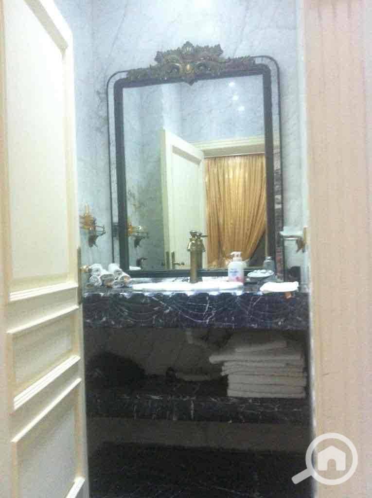 26 b85e6921-15d6-4b4f-8a2f-d420b0a631a3. jpg