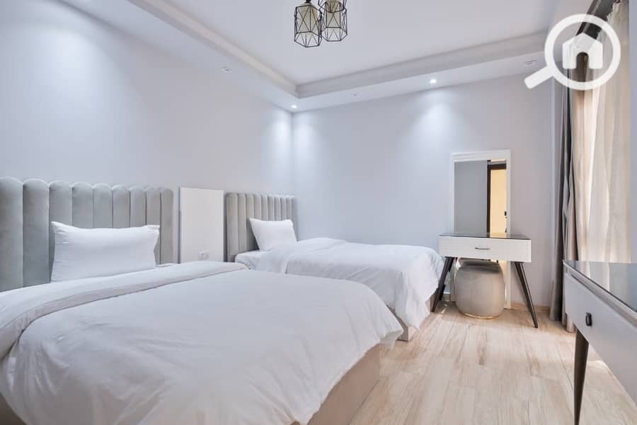 2 ba0907c8-5628-4513-904b-4eabbdb32cf1. jpg