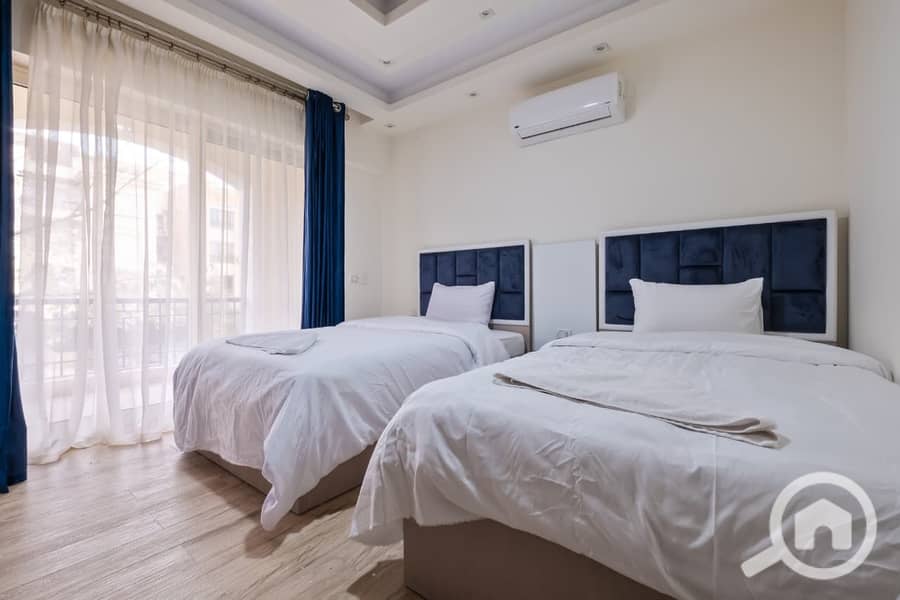 5 3384734b-5536-4e07-802d-ad80f74fb87f. jpg