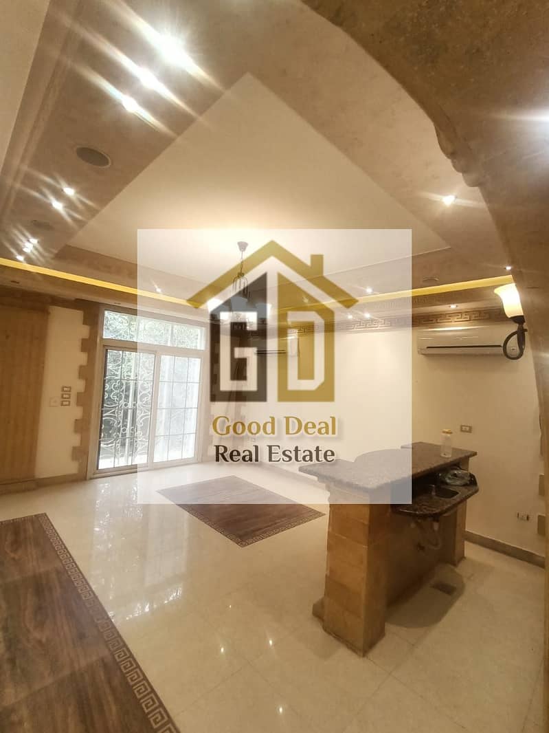 4 4c842dd7-ae07-4619-8a3f-57128f843b89. jpg