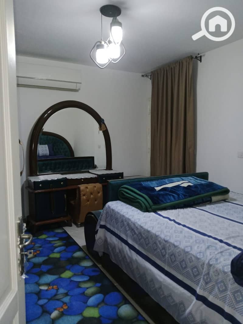 10 e80f16bb-c469-4eb3-b6aa-da00ac2c9a76. jpg