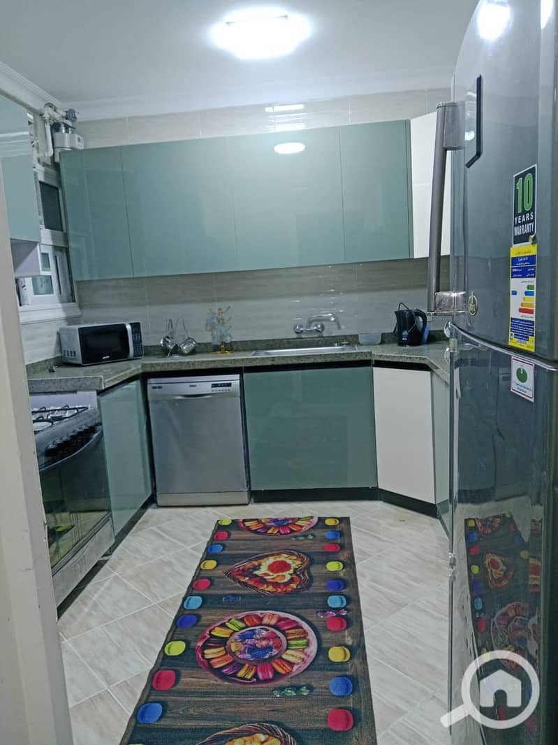 18 ac0d49c3-291d-4903-a687-b82fb9d035a4. jpg