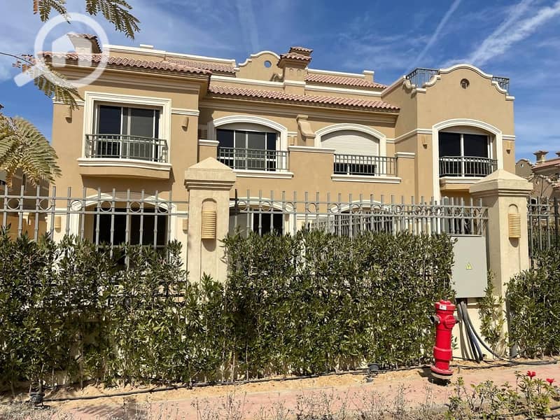 9 12936f18-813f-48eb-83a0-0b581d2338ee. jpg