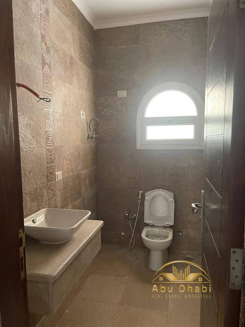 5 23f10590-da31-4ee4-96ee-483075305cfc. jpg