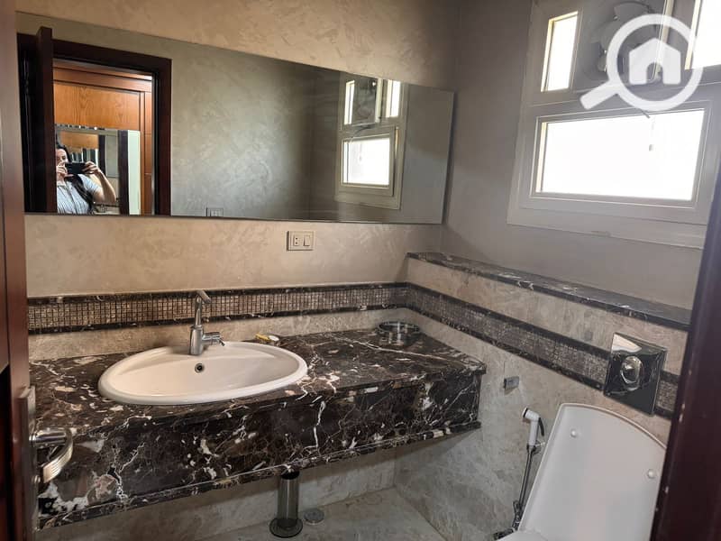 10 41966141-00ff-4e80-b559-47585205092f. jpg