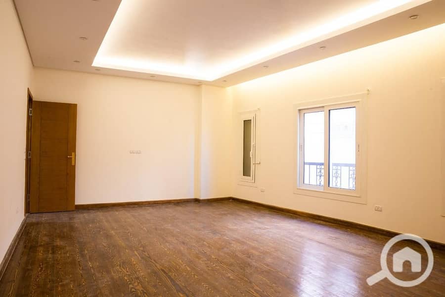 5 2b00aed6-96fa-41c7-9df0-cf0ffa96ae23. jpg