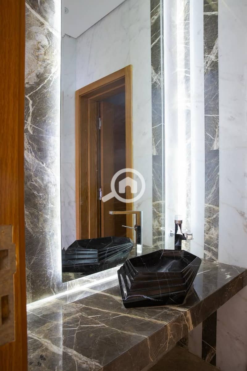 6 05aa4d8e-8d4b-4ece-bf40-5c058d2246b6. jpg