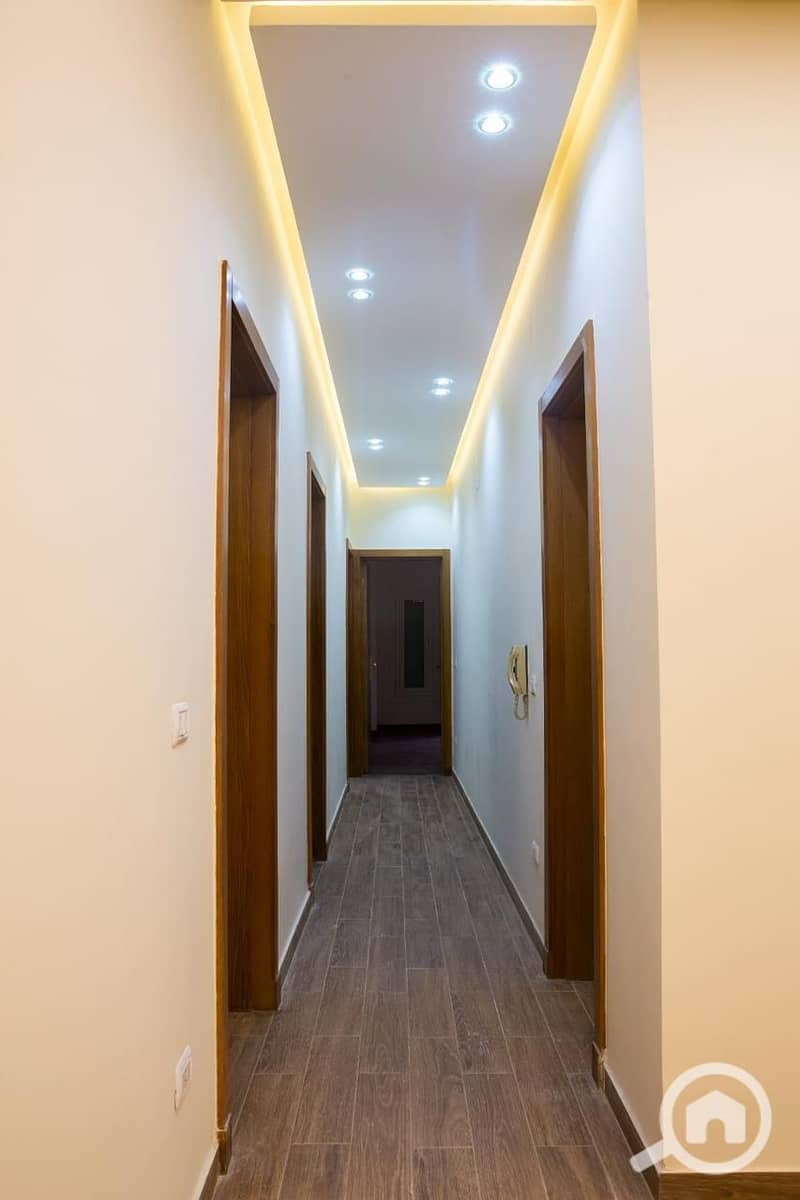 10 64e6f78f-dcea-4ea7-bc56-780ee9feea1b. jpg