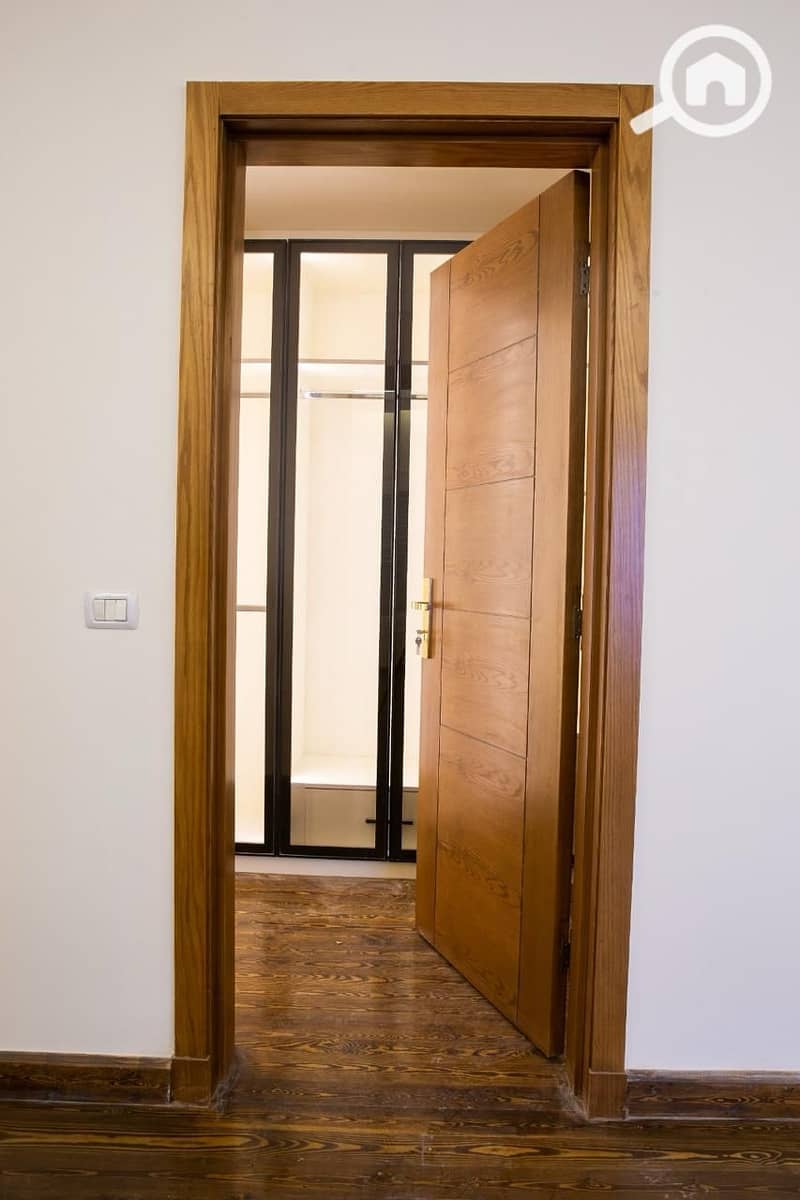 12 97eecbf6-05a0-4484-9075-8981896b6568. jpg