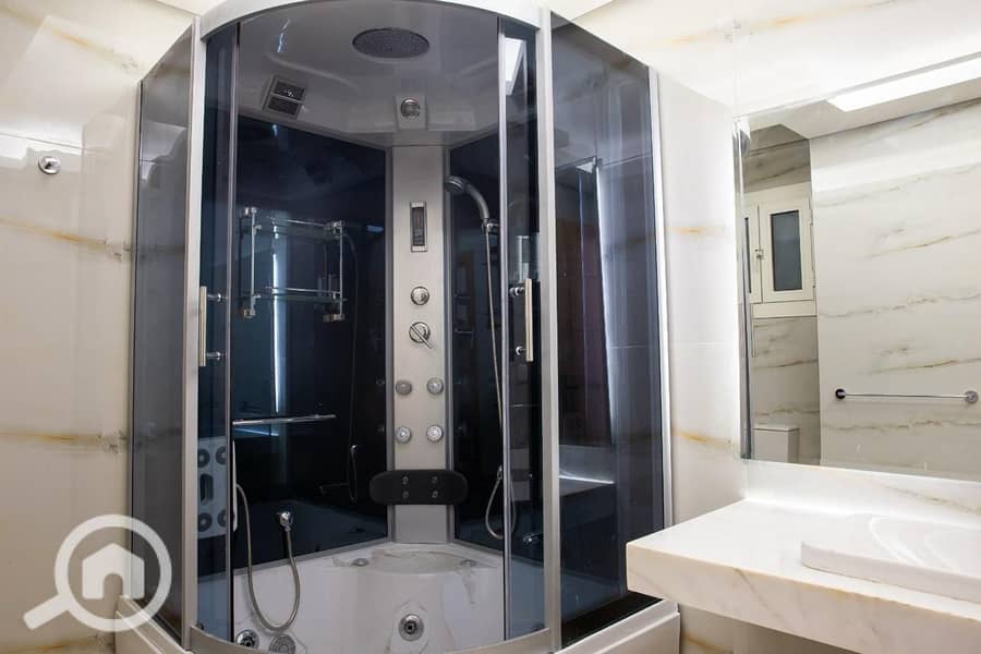 19 c013bcf6-5b69-4869-b953-ad95fdf91248. jpg