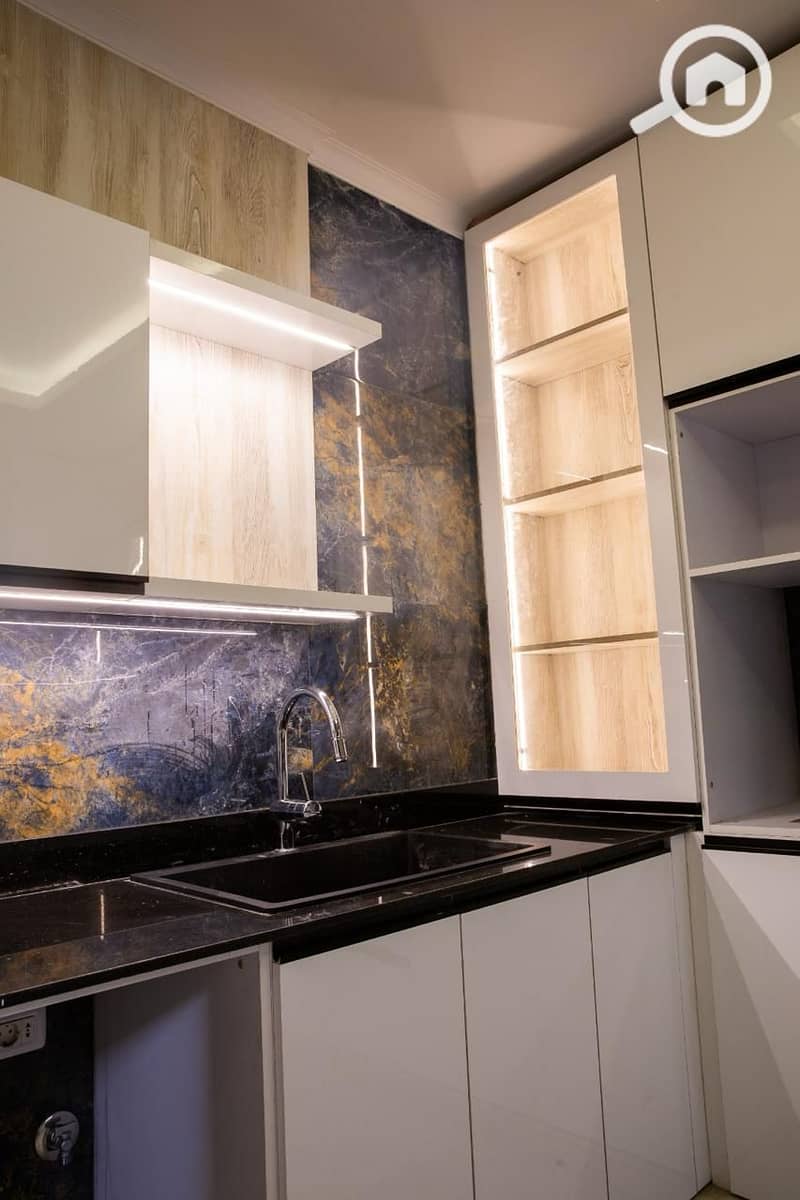 26 db435a7a-6bc8-48ca-955e-9fb51ae5dfb7. jpg