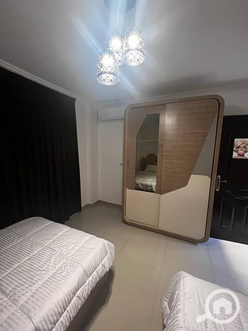 5 aadb1808-bc1b-4ffa-b4bb-de0e2b5e9bce. jpg