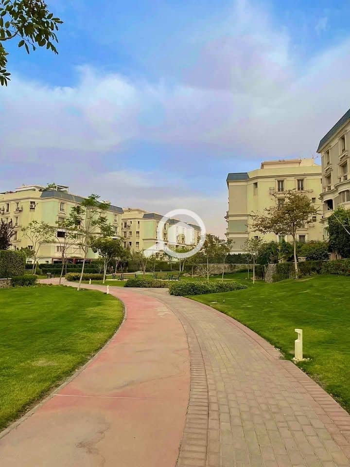 8 6d010d0d-5e6b-47a4-8289-87821c9b728f. jpeg