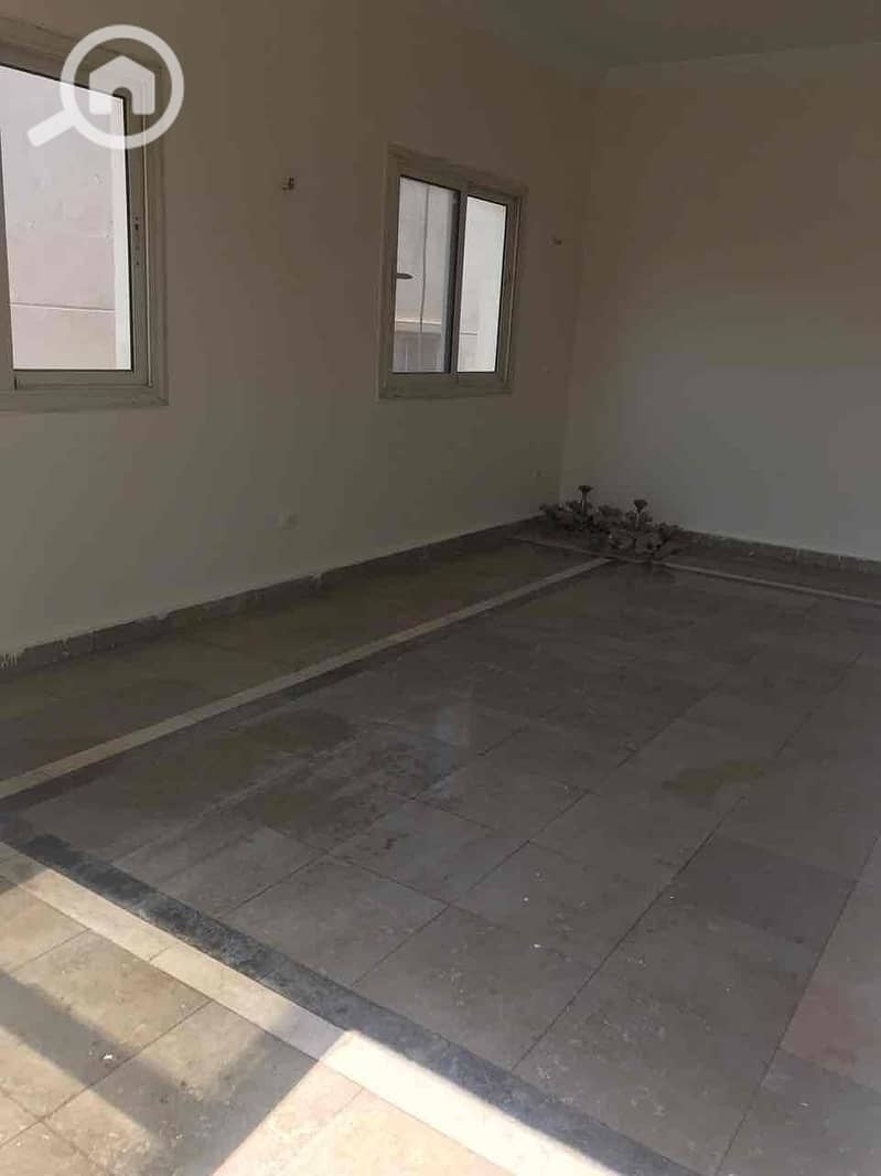 5 c0d28b82-f5a1-418e-9b28-46eea6f3c060. jpg