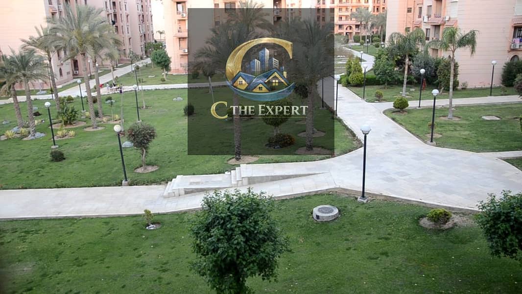 12 6704f9efd9511_16634306756325f01394810. jpg