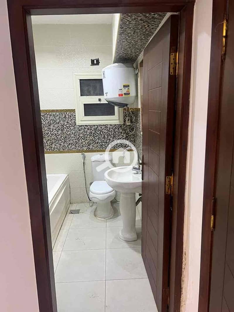 21 e7e8a0c6-cc56-4abf-a4d5-4ac1e8192b72. jpg