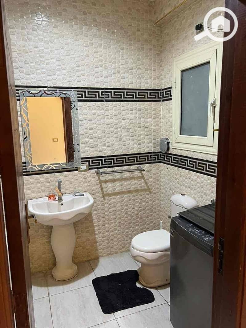 35 8190314b-b5e5-4f57-92b2-c4e3af07127b. jpg