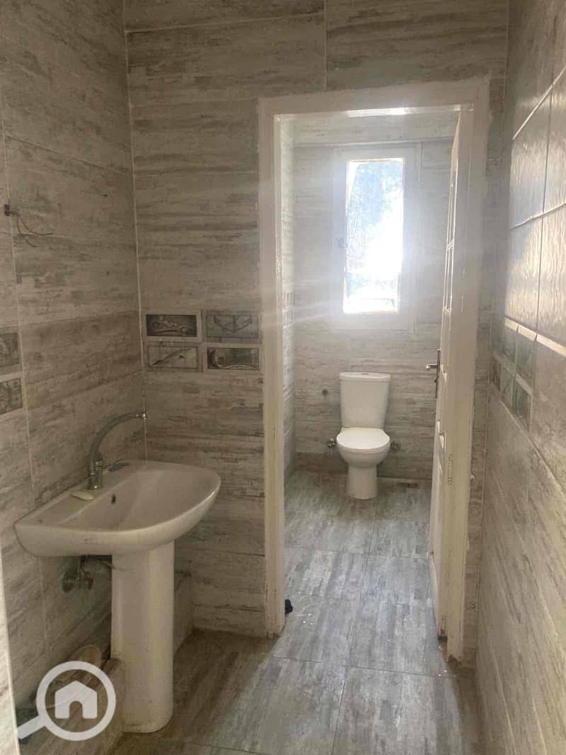 6 1e034a30-11c1-4150-a7a1-8afef7617522. jpg