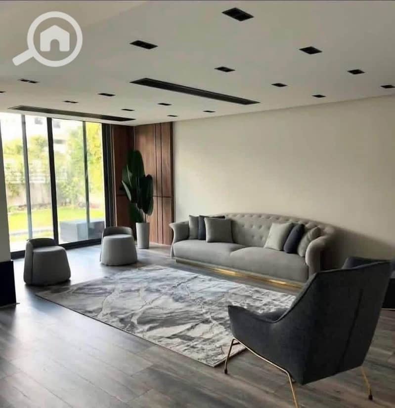 2 29dfbfe2-705e-4014-b9dc-1332b0f14079. jpg