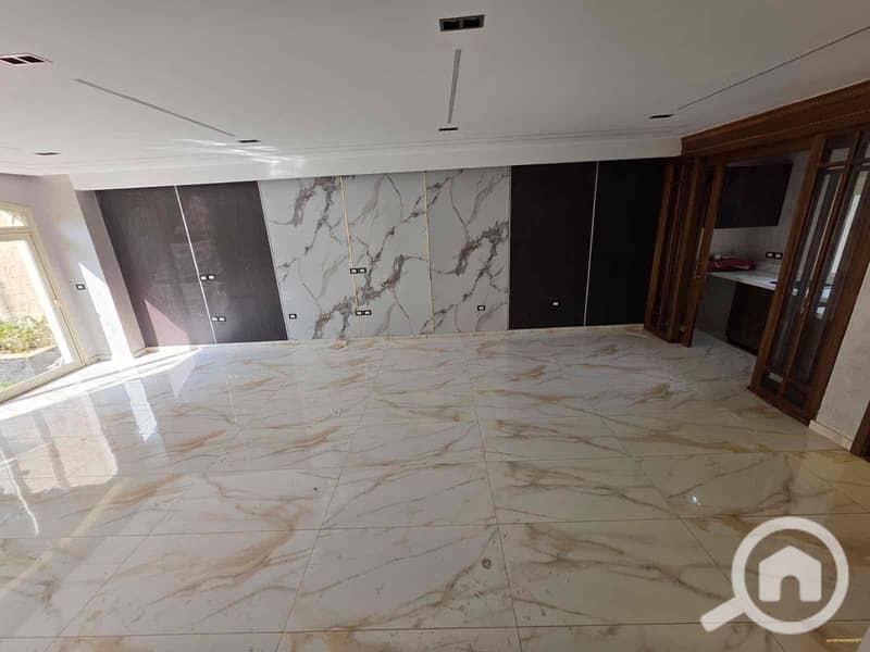 10 5dc71a6c-fa28-4265-acd6-7a216d6f396a. jpg