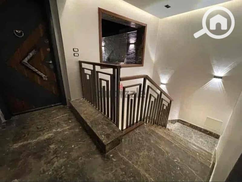 12 fc5517c0-1657-4f7c-9e13-229dfdf25fe1. jpg