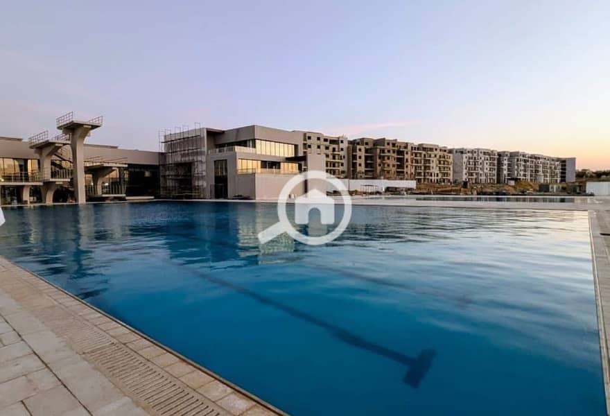 10 4936f244-3b89-444f-9c57-f711a9245335. jpg