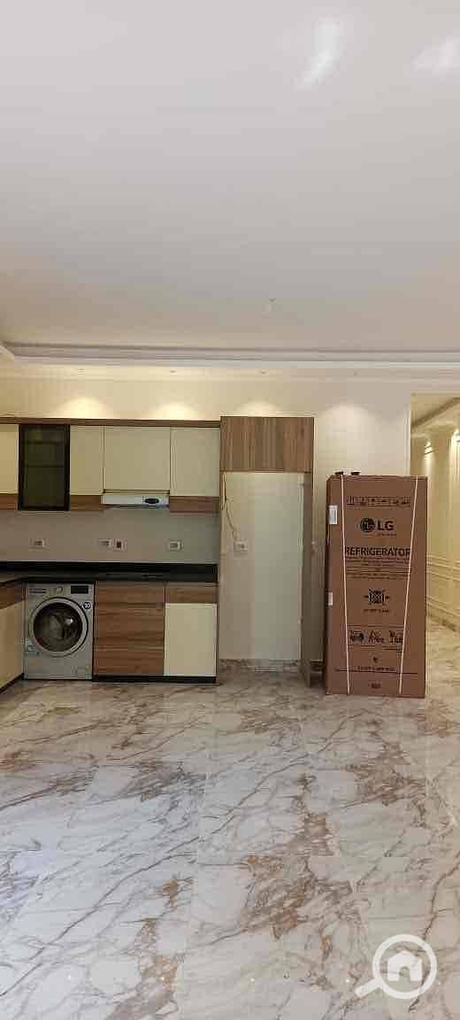 12 d8aacb7a-8736-4a43-b1ba-0d843163a3eb. jpg