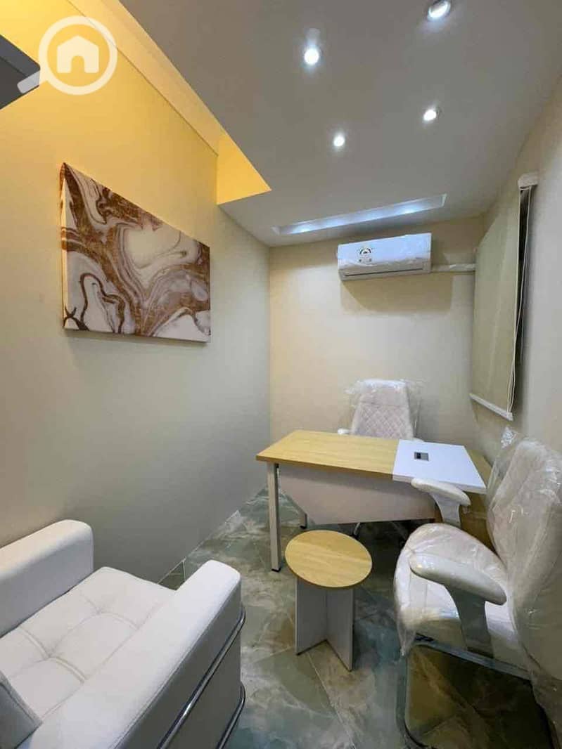 6 4eb5f6ed-0db9-463a-8383-4dca5040b9fb. jpg