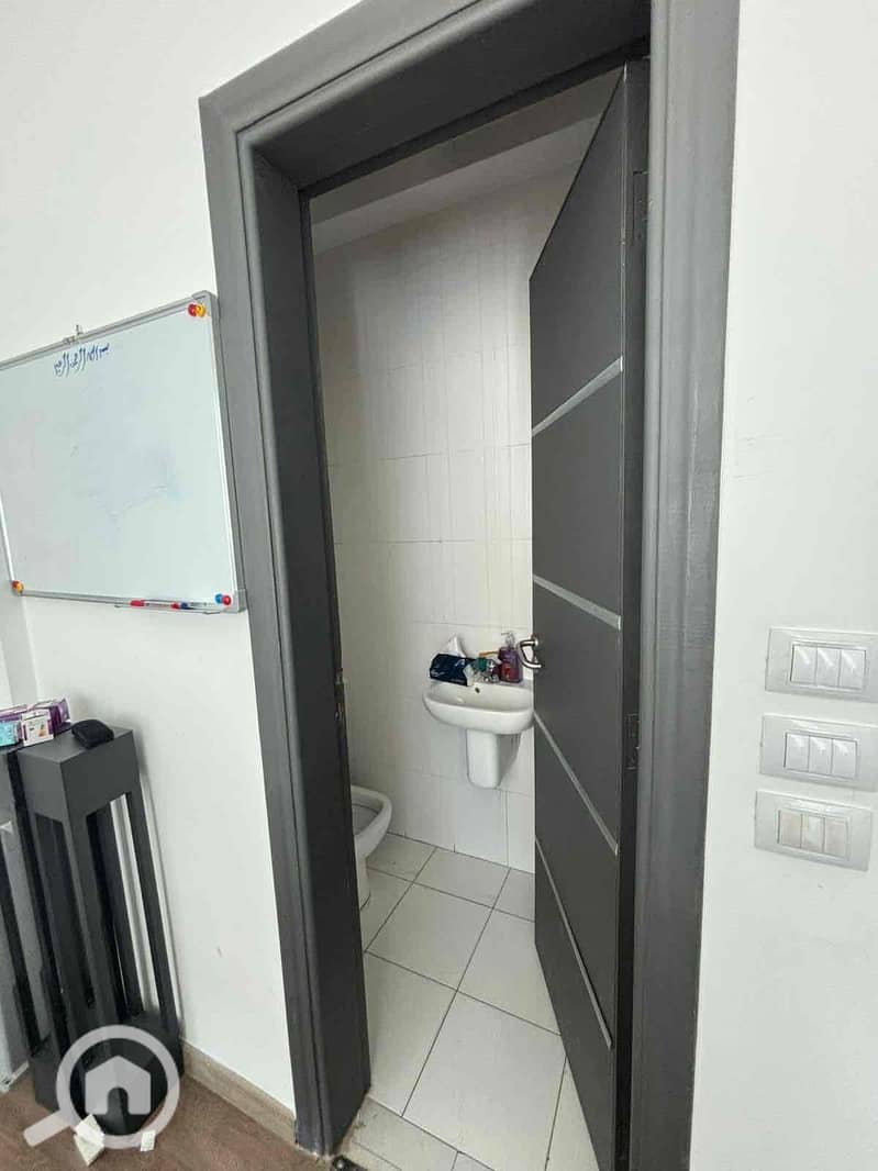 3 f0e5293d-2efb-42ae-86ee-621fe39aedad. jpg