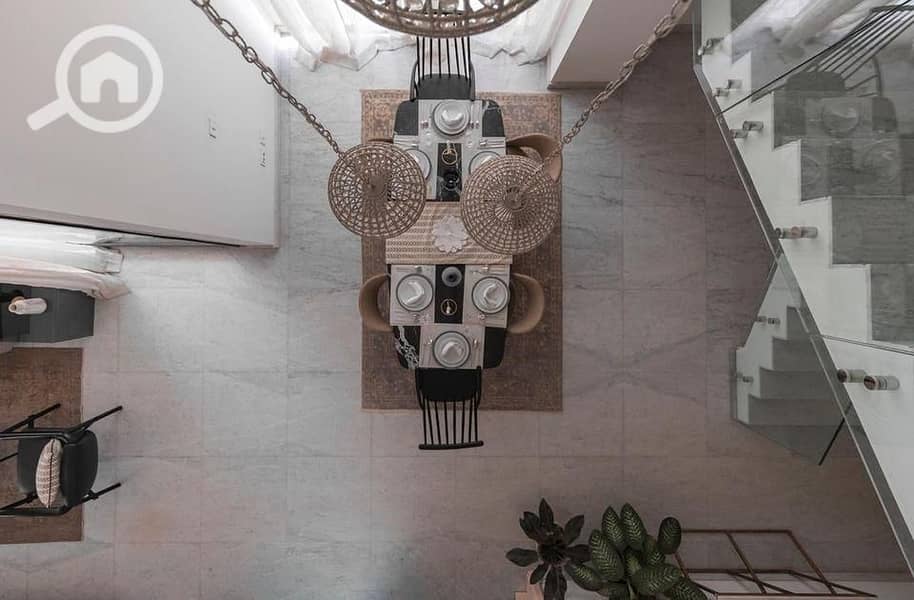 9 22abc25a-fe52-42d0-a778-1d830301bb0c. jpeg